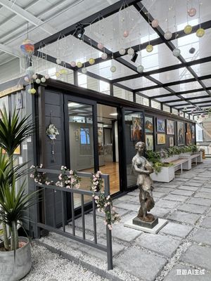 40ft Expandable Container Home with T50 Mm EPS Roof More Than 20 Years and 72m² Living Space