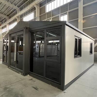 ถัง 20 ฟุตที่พับได้ มีความสามารถต่อแผ่นดินไหวระดับ 8 มีการออกแบบกันน้ําและกันลม และสามารถปรับเปลี่ยนประตูห้องนอนได้ สําหรับบ้านเล็กๆ ที่ทําขึ้นก่อน